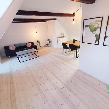 Large Double Room In The Center Of City แรนเดอร์ส ภายนอก รูปภาพ
