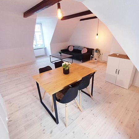 Large Double Room In The Center Of City แรนเดอร์ส ภายนอก รูปภาพ