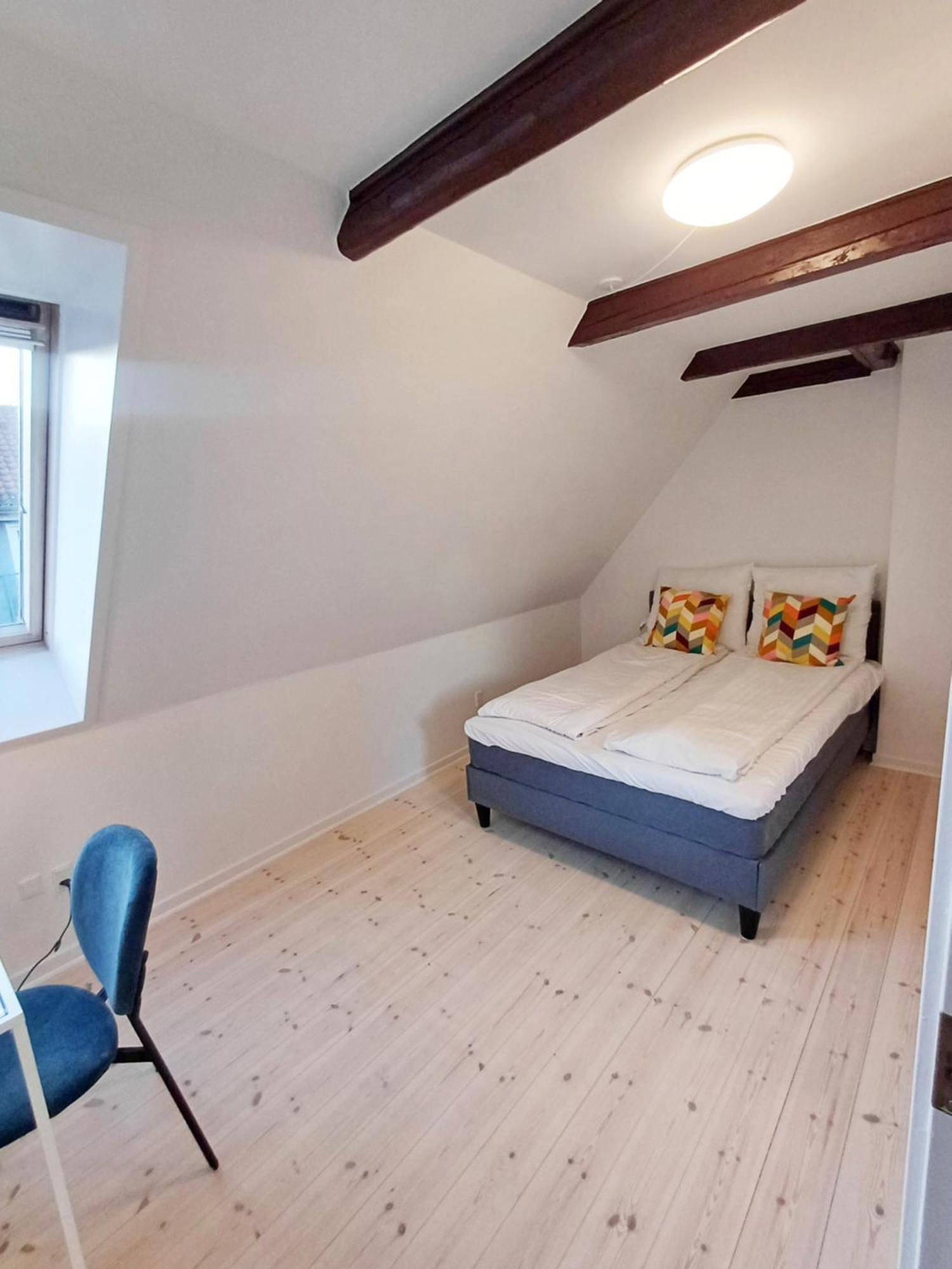 Large Double Room In The Center Of City แรนเดอร์ส ภายนอก รูปภาพ